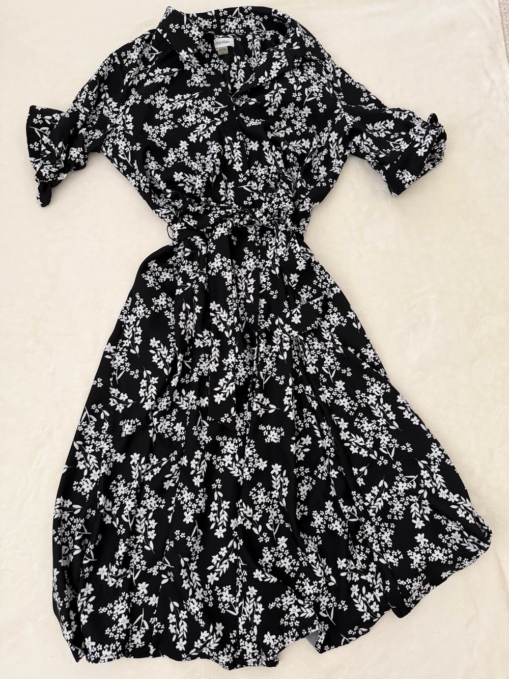 Calvin Klein Black White Floral Shirt Dress Size 8 Tie Waist Midi Button Front